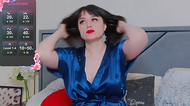 Snapshot of BellaHillss chatting on 02/17/25, 03:53 BellaHillss online show from 02/17/25, 03:53