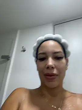 Dakota diaz  online show from 05/25/26, 12:33