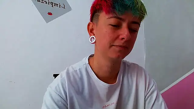 tomboyblue online show from 09/25/25, 02:54