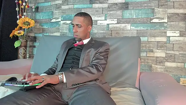 Paolo johnson online show from 10/01/25, 05:24