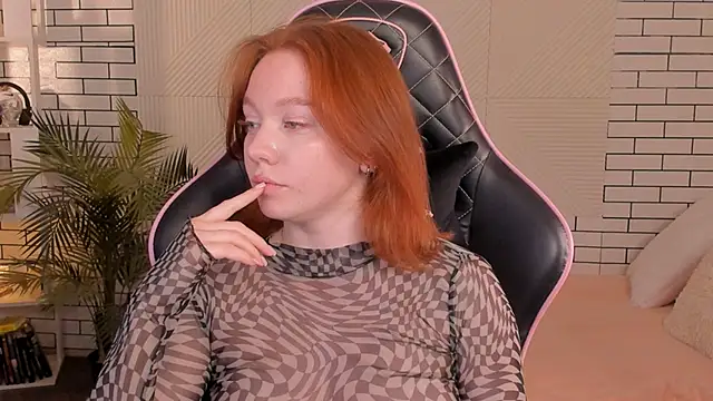 foxyMistrees online show from 12/04/24, 02:42