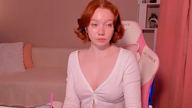foxyMistrees online show from 12/25/24, 03:29
