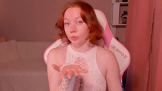 foxyMistrees online show from 12/29/24, 04:05