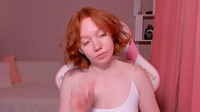 foxyMistrees online show from 01/01/25, 06:47