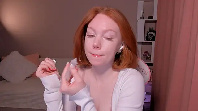 foxyMistrees online show from 02/19/25, 11:57