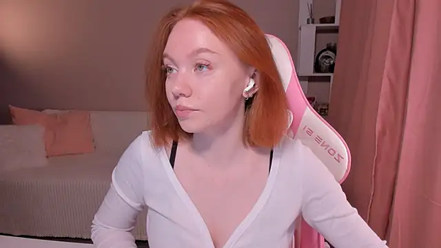 foxyMistrees online show from 03/13/25, 12:05