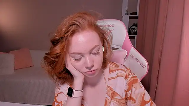 foxyMistrees online show from 03/18/25, 12:27