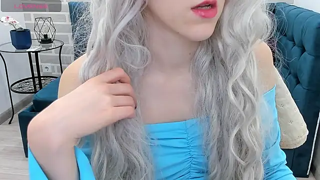 VanillaKelly online show from 11/13/25, 01:04