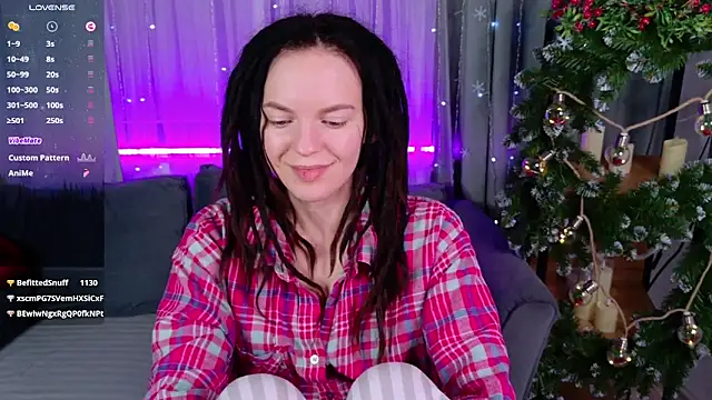 Snapshot of CoreyJane chatting on 12/23/24, 08:33 CoreyJane online show from 12/23/24, 08:33