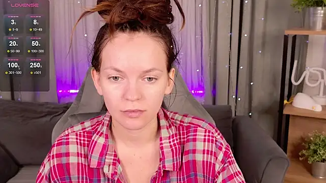 Snapshot of CoreyJane chatting on 09/22/25, 04:25 CoreyJane online show from 09/22/25, 04:25