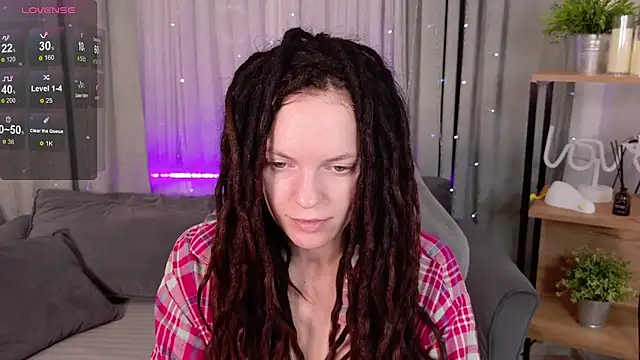 Snapshot of CoreyJane chatting on 09/23/25, 04:48 CoreyJane online show from 09/23/25, 04:48