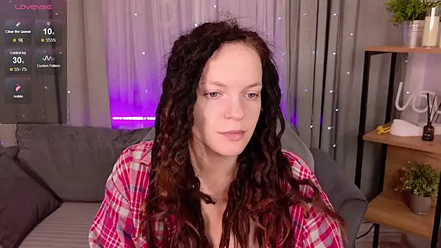 Snapshot of CoreyJane chatting on 10/05/25, 04:22 CoreyJane online show from 10/05/25, 04:22