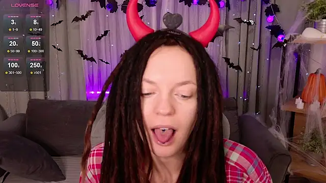 Snapshot of CoreyJane chatting on 10/29/25, 04:48 CoreyJane online show from 10/29/25, 04:48