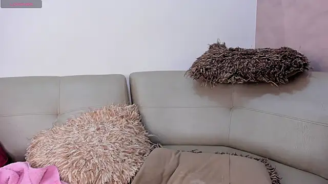 Snapshot of DahianaLincoln chatting on 09/19/25, 02:35 DahianaLincoln online show from 09/19/25, 02:35