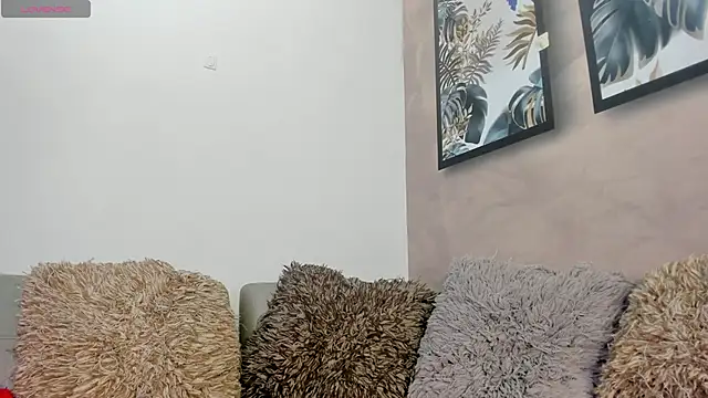 Snapshot of DahianaLincoln chatting on 10/25/25, 01:13 DahianaLincoln online show from 10/25/25, 01:13