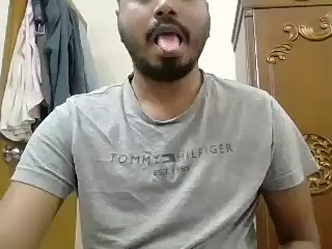 desiboyasif online show from 10/12/25, 04:28