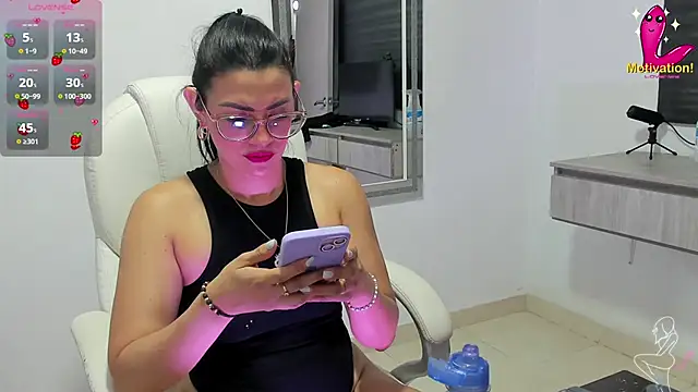 Snapshot of dahian_carter chatting on 11/03/25, 11:26 dahian carter online show from 11/03/25, 11:26