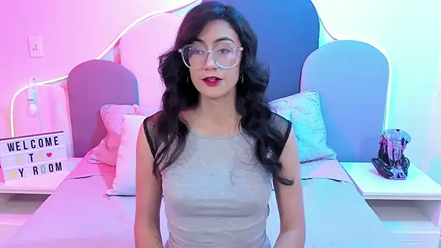 SophieGomez22 online show from 01/28/25, 11:17