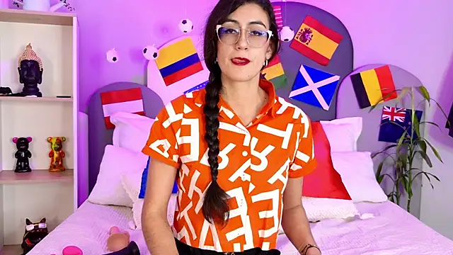 SophieGomez22 online show from 07/04/26, 11:49