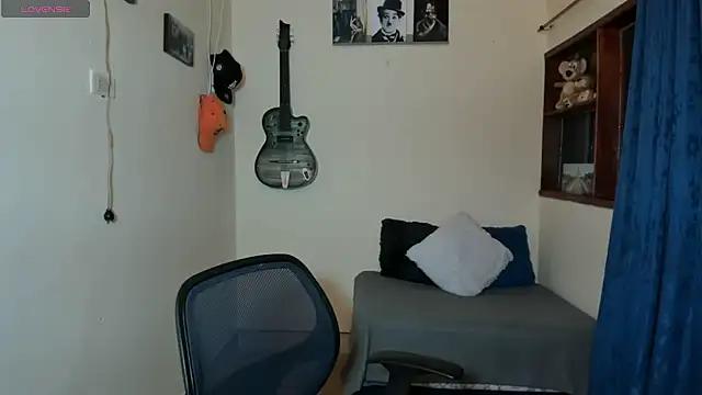 Ares Johnson online show from 02/14/25, 12:09