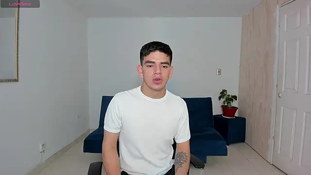 Ares Johnson online show from 09/11/25, 12:49