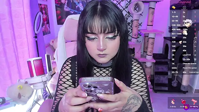 MaddyFooxx online show from 07/12/26, 10:45