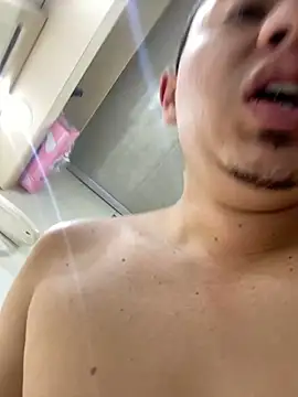 DanielGomez9 online show from 02/13/25, 12:21