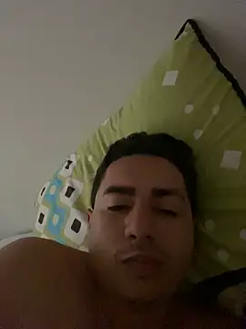 DanielGomez9 online show from 03/10/25, 12:37