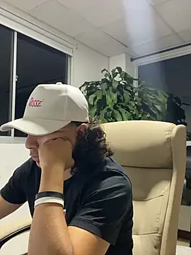 DanielGomez9 online show from 05/08/26, 11:54