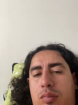 DanielGomez9 online show from 07/26/26, 04:03