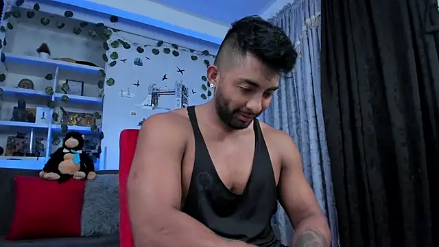 Snapshot of Couple_muscle1 chatting on 09/08/25, 09:58 Couple muscle1 online show from 09/08/25, 09:58