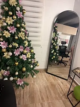 Eva Gonzalez online show from 12/12/24, 11:14