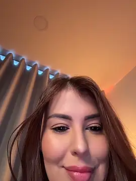 Snapshot of Eva_Gonzalez chatting on 04/08/26, 11:05 Eva Gonzalez online show from 04/08/26, 11:05