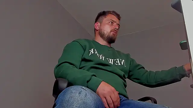 Snapshot of Master_Mark_Wayne chatting on 11/04/25, 06:40 Master Mark Wayne online show from 11/04/25, 06:40