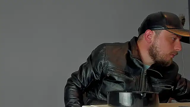 Snapshot of Master_Mark_Wayne chatting on 11/06/25, 11:44 Master Mark Wayne online show from 11/06/25, 11:44