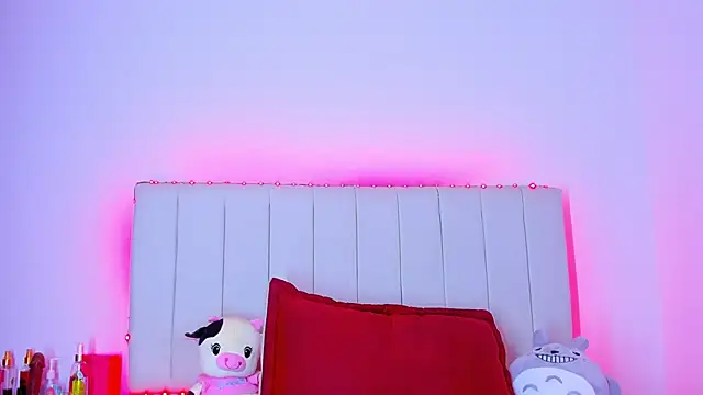 caro lyne  online show from 06/05/26, 05:29