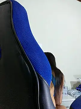 Snapshot of anny_vittar chatting on 10/03/25, 04:09 anny vittar online show from 10/03/25, 04:09