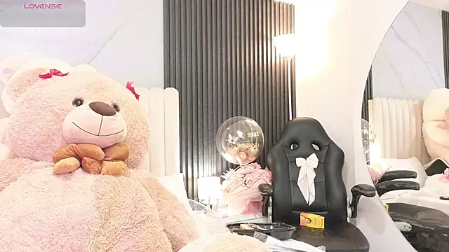 Snapshot of Madiee_Rhea chatting on 05/28/26, 07:44 Madiee Rhea online show from 05/28/26, 07:44