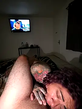 Snapshot of inkdbabz_33 chatting on 10/11/25, 05:17 inkdbabz 33 online show from 10/11/25, 05:17