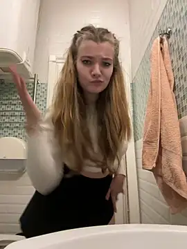 Snapshot of Holy_Tereza chatting on 12/11/24, 06:42 Holy Tereza online show from 12/11/24, 06:42