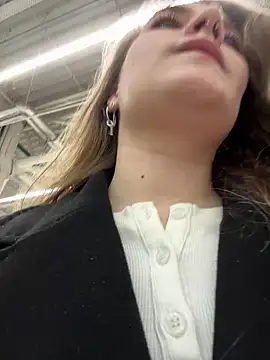 Snapshot of Holy_Tereza chatting on 01/18/25, 03:16 Holy Tereza online show from 01/18/25, 03:16