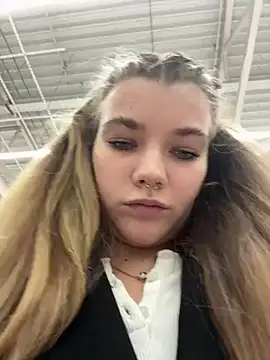 Snapshot of Holy_Tereza chatting on 03/12/25, 03:18 Holy Tereza online show from 03/12/25, 03:18
