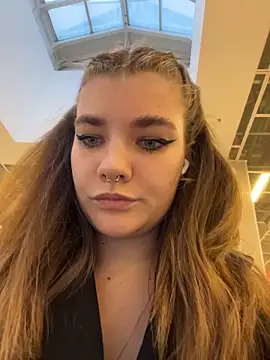 Snapshot of Holy_Tereza chatting on 03/29/26, 03:12 Holy Tereza online show from 03/29/26, 03:12