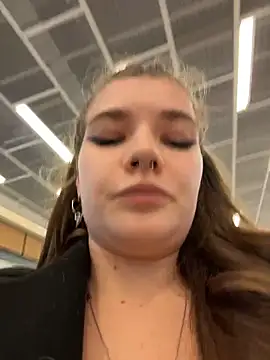 Snapshot of Holy_Tereza chatting on 04/21/26, 04:01 Holy Tereza online show from 04/21/26, 04:01