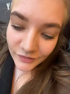 Snapshot of Holy_Tereza chatting on 05/22/26, 04:01 Holy Tereza online show from 05/22/26, 04:01