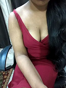 Snapshot of Disha_33 chatting on 05/03/26, 01:00 Disha 33 online show from 05/03/26, 01:00