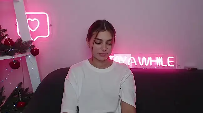 MilanaAngelAs online show from 12/16/24, 11:44