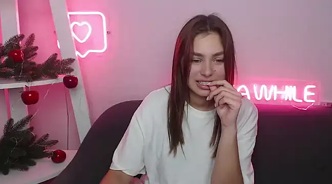 MilanaAngelAs online show from 12/23/24, 10:32