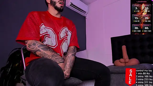 Snapshot of Matt_Ferrer chatting on 09/30/25, 08:14 Matt Ferrer online show from 09/30/25, 08:14