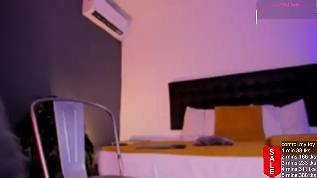 Snapshot of Matt_Ferrer chatting on 10/15/25, 07:58 Matt Ferrer online show from 10/15/25, 07:58